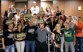 SINJUS: aos gritos de greve, servidores deliberam por AGE