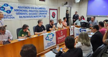 SERJUSMIG e Fenajud desmontam a farsa da Reforma Administrativa em audiência pública realizada na Câmara de BH