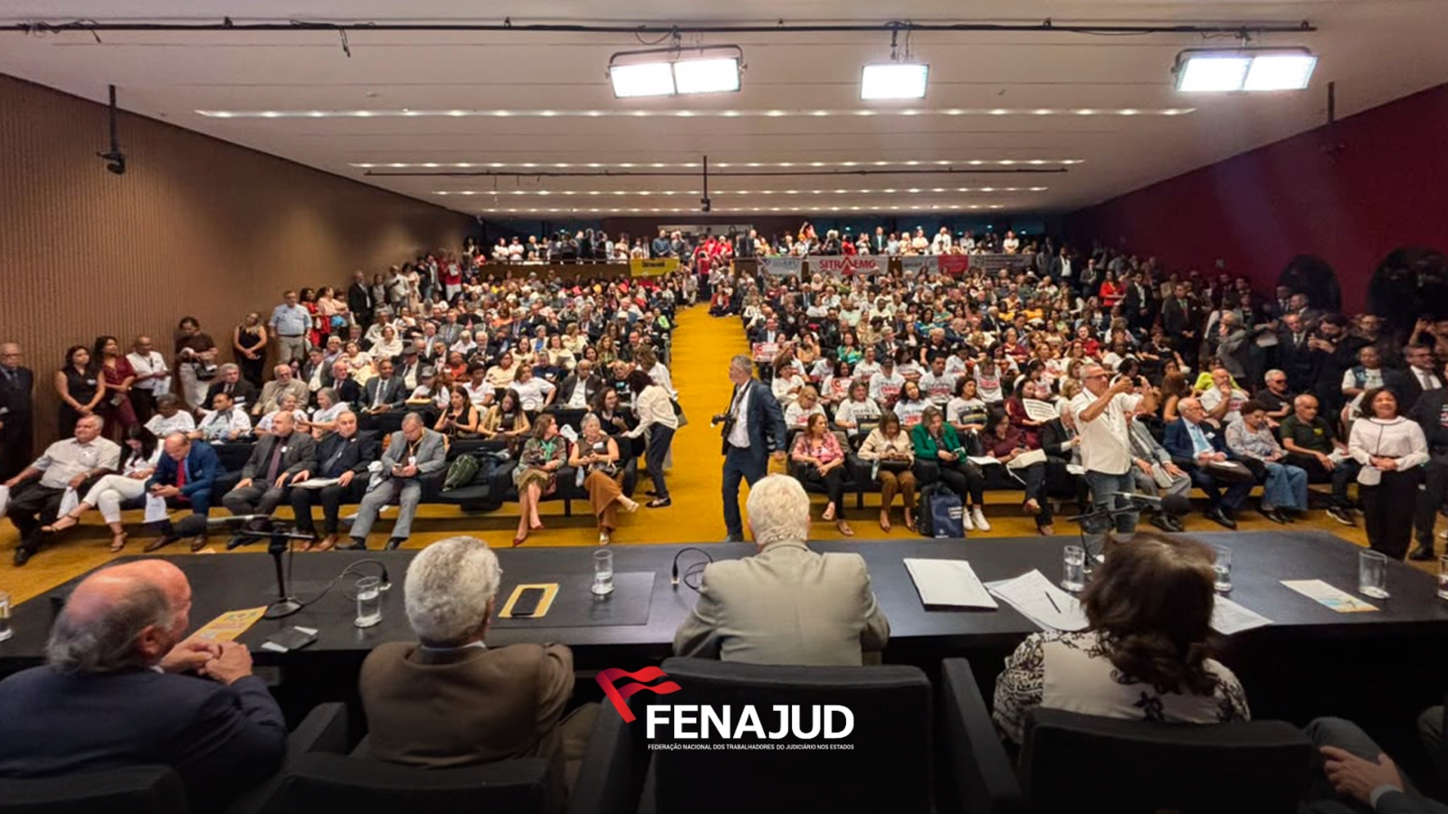 Entidades do serviço público se mobilizam pelo apensamento da PEC 6/2024 à PEC 555/2006 em encontro histórico